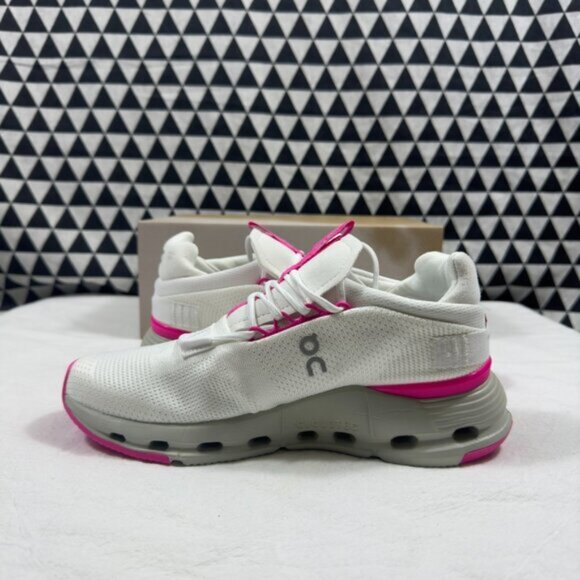 New On Cloud Cloudnova "Barbie" Women Pink Shoes White - Picture 3 of 6